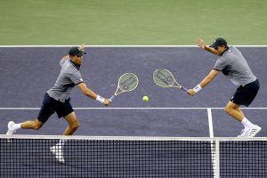 bryan brothers tennis solinco hyper g